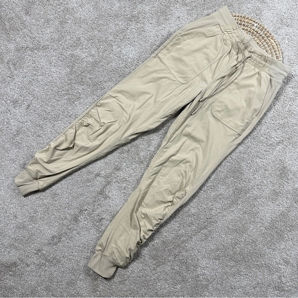 Lululemon Women’s Beyond the Studio 7/8 Jogger Pants Pull On in Trench Size 6 - Picture 4 of 16